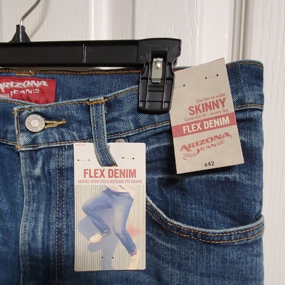NWT- Men's 32x32 skinny flex denim jeans - Picture 3 of 6